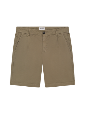 Relaxed pleat front chino short