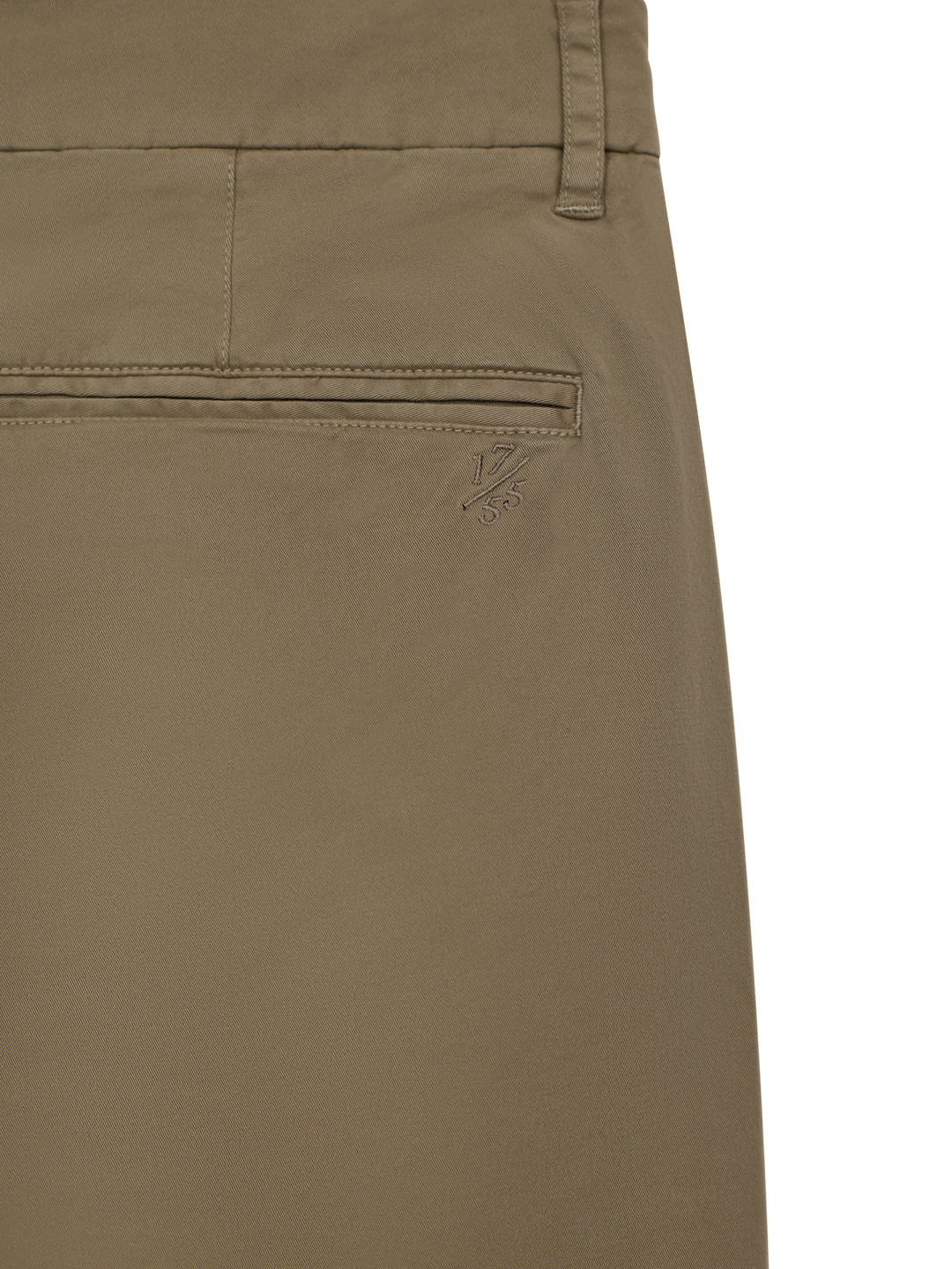 Relaxed pleat front chino short — Wolsey