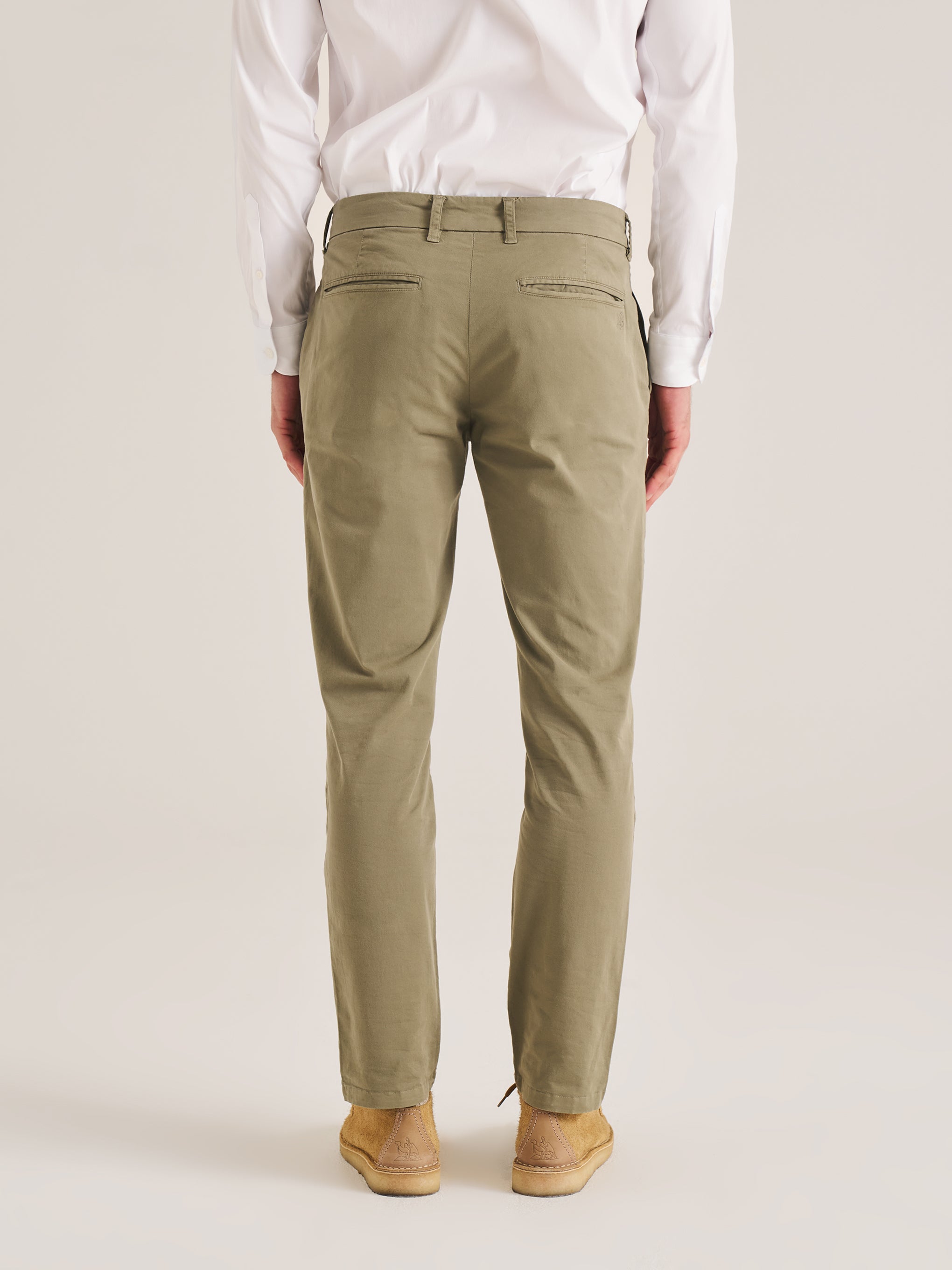 Relaxed pleat front chino trouser — Wolsey