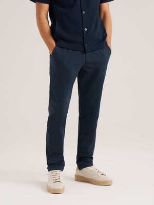 Relaxed pleat front chino trouser