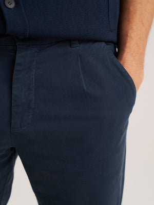 Relaxed pleat front chino trouser