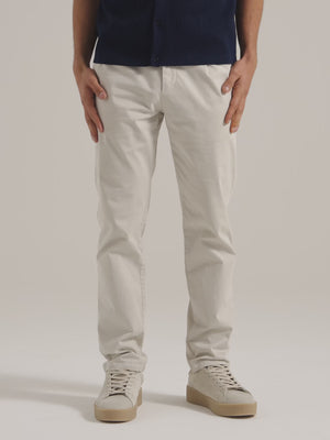 Relaxed pleat front chino trouser